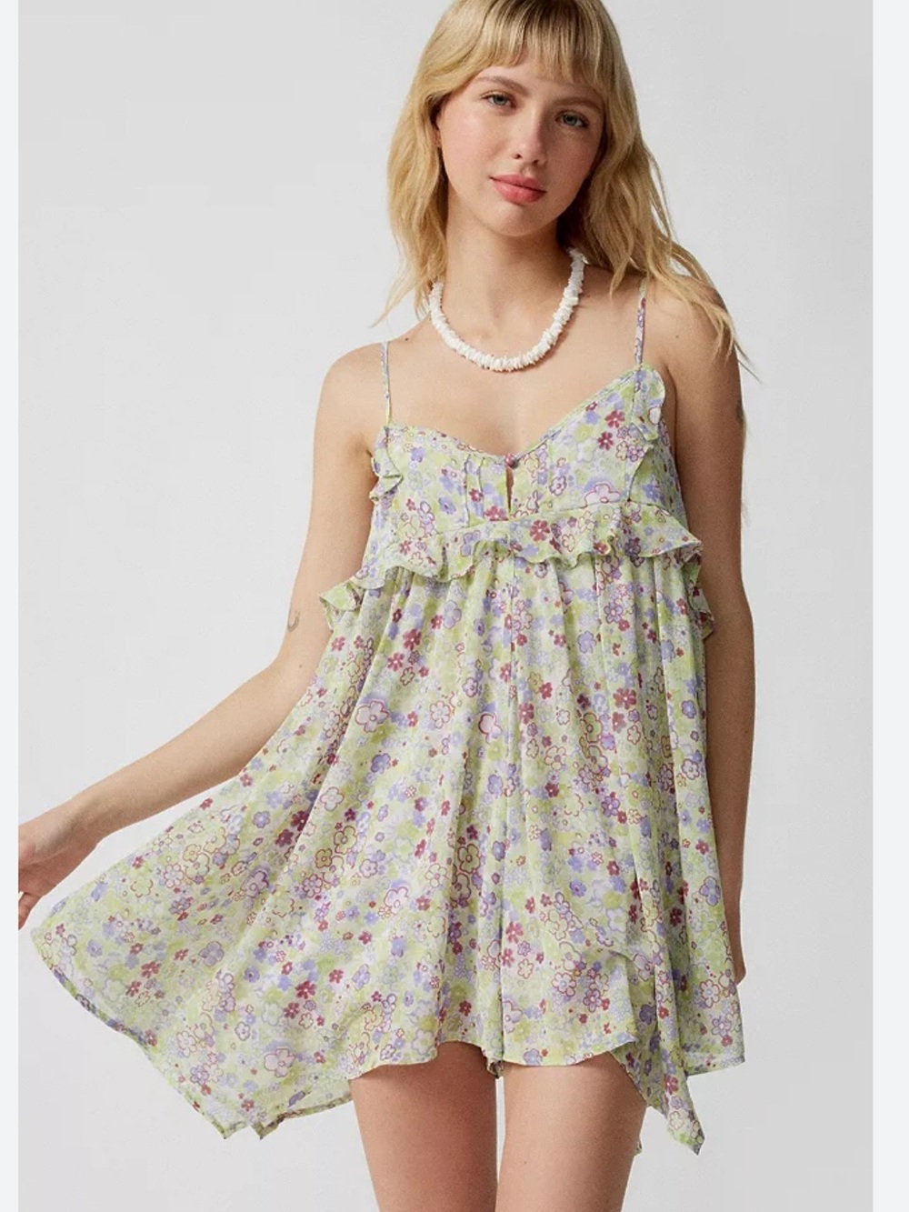 Urban Outfitters floral romper size medium